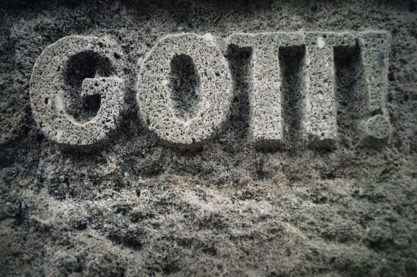 Sony DT 18-55mm F3.5-5.6 SAM II sample photo. God, stone, faith photography
