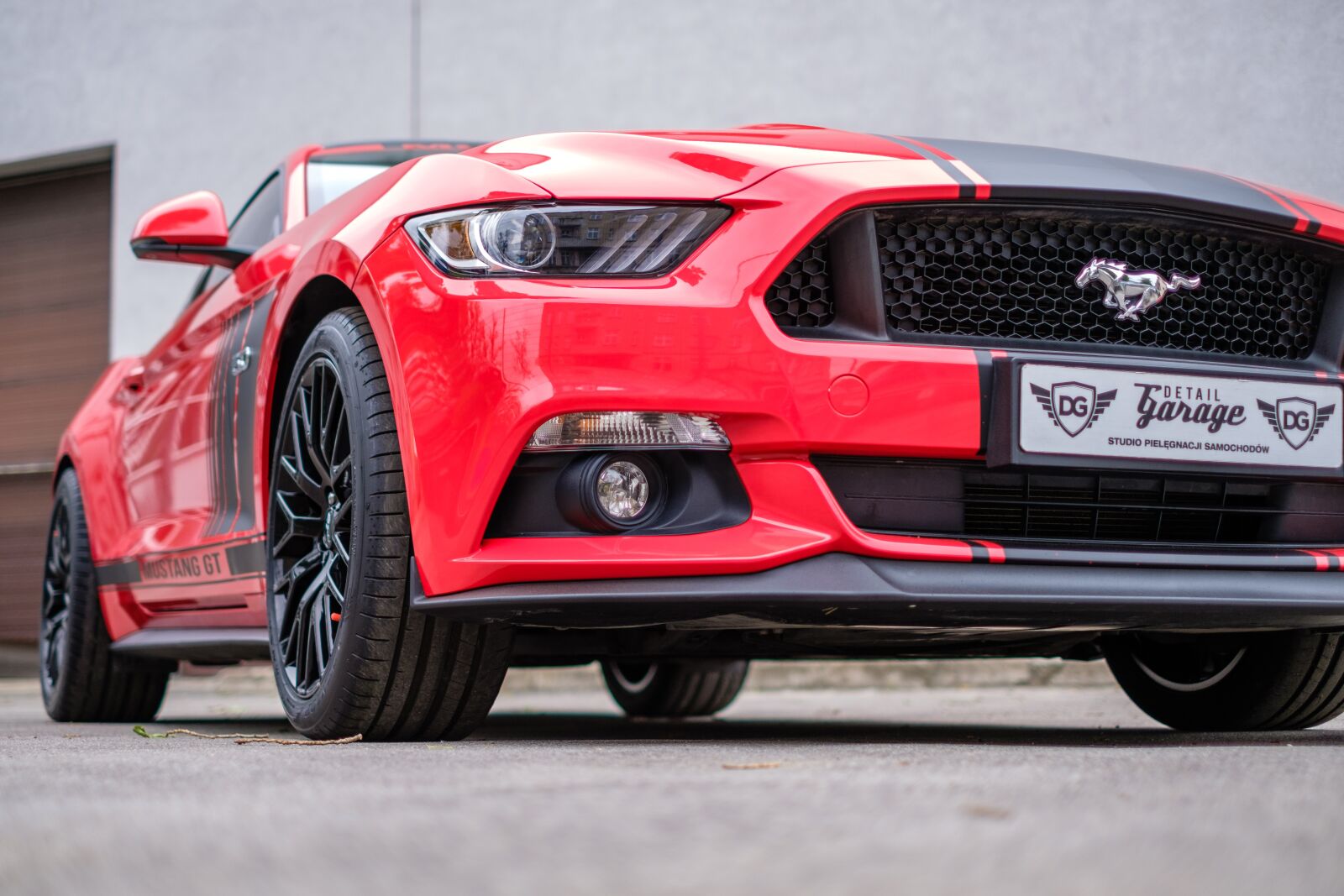 Fujifilm X-T2 + Fujifilm XF 35mm F1.4 R sample photo. Mustang, gt, red photography