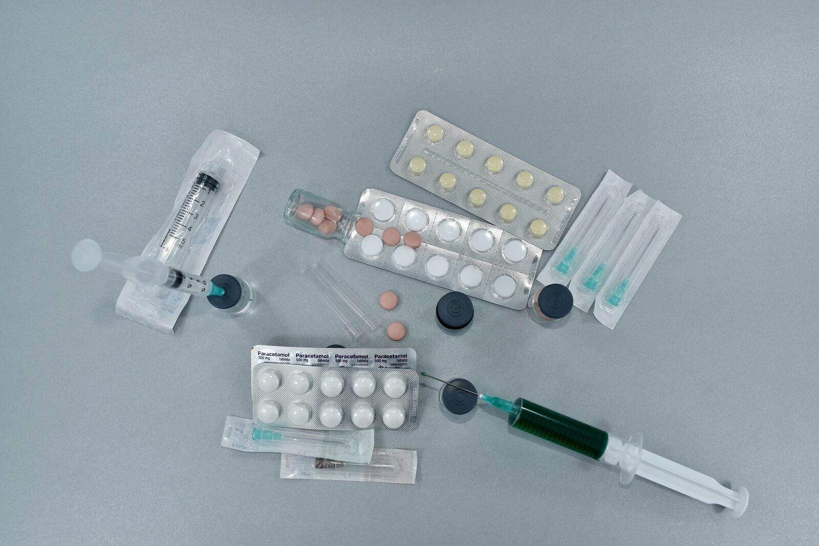 Nikon D5500 sample photo. Cure, disease, influenza, respiratory photography