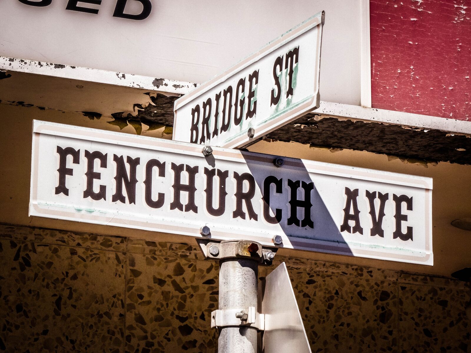 Sony DSC-HX50 sample photo. Canada, shield, street sign photography
