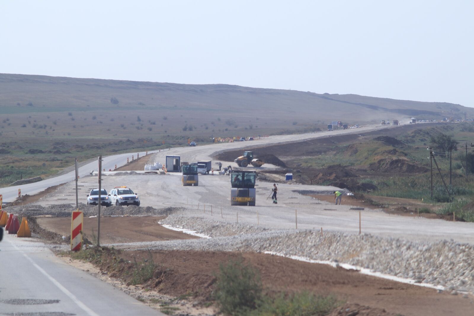 Canon EOS 77D (EOS 9000D / EOS 770D) sample photo. Road, construction, tauris photography