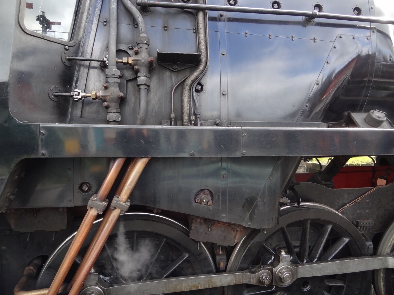 Sony Cyber-shot DSC-HX9V sample photo. Train carriage, north yorks photography