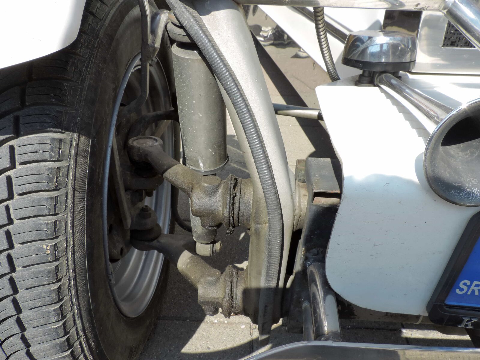 Nikon Coolpix P520 sample photo. Detail, engineering, vehicle, automobile photography
