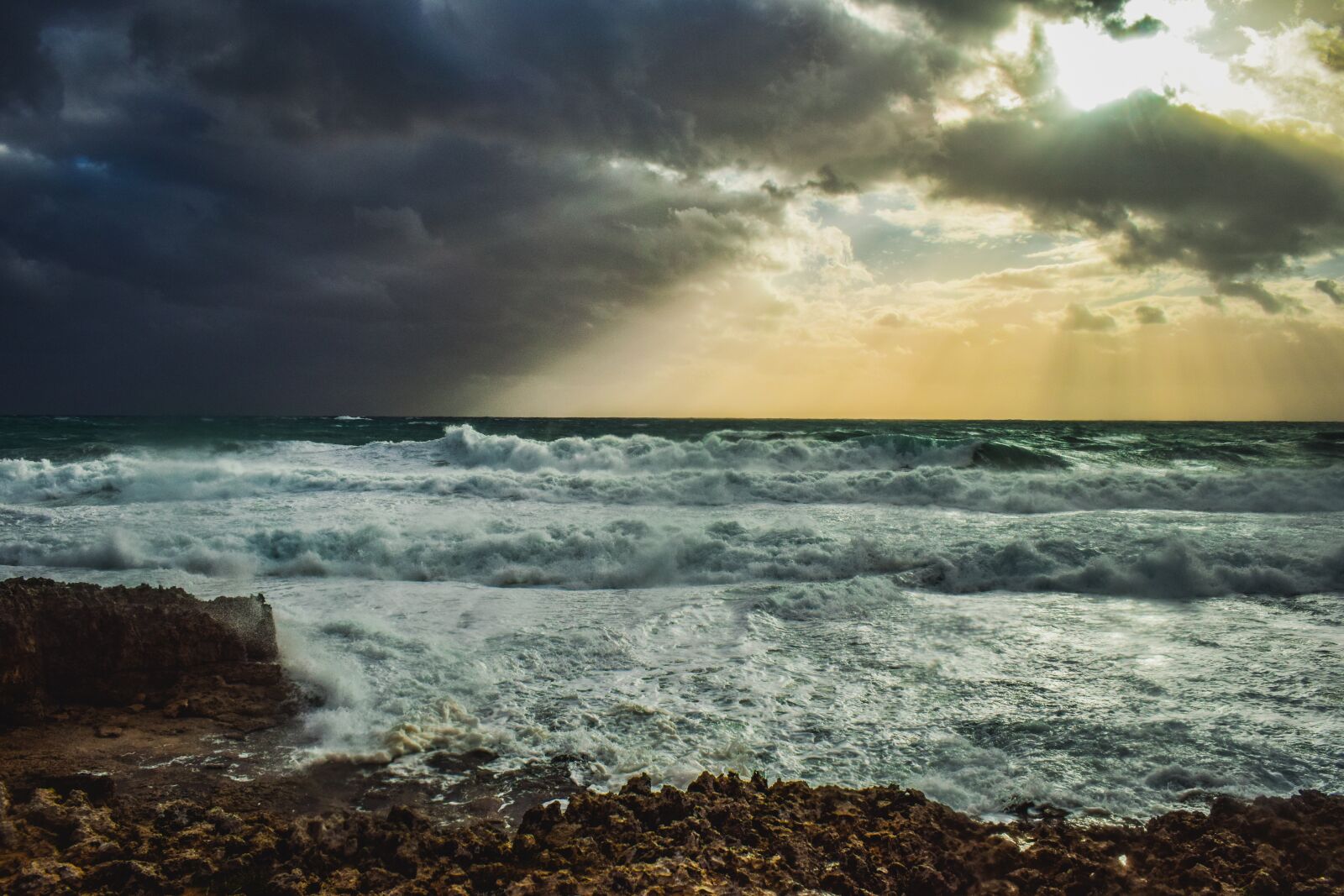 Nikon D3300 sample photo. Rocky coast, storm, sea photography