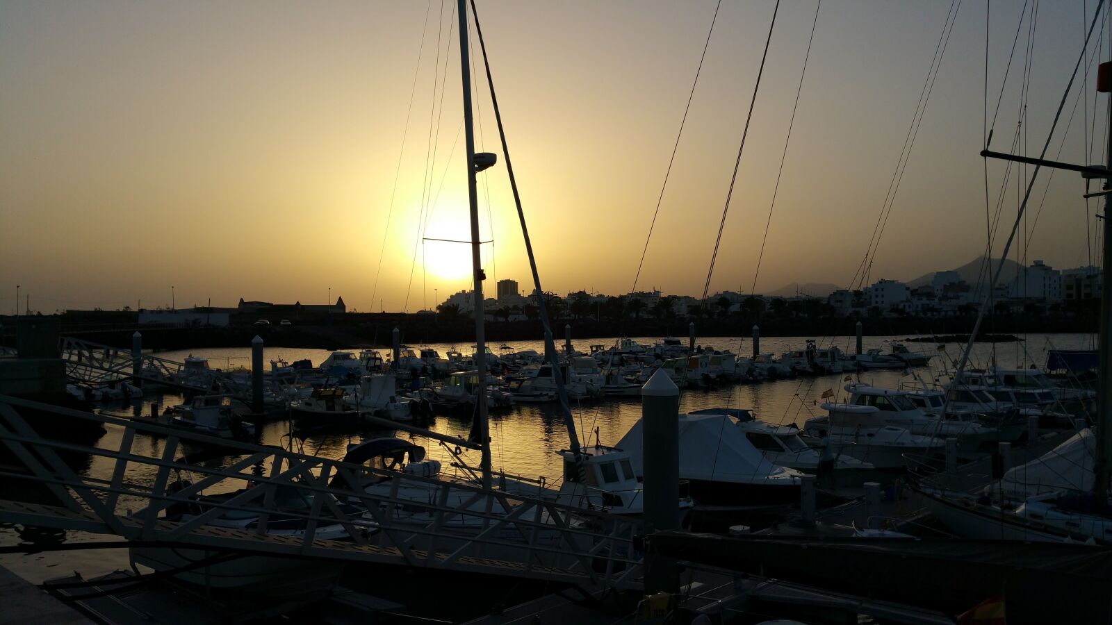 Samsung Galaxy Note4 sample photo. Marina, reef, lanzarote photography
