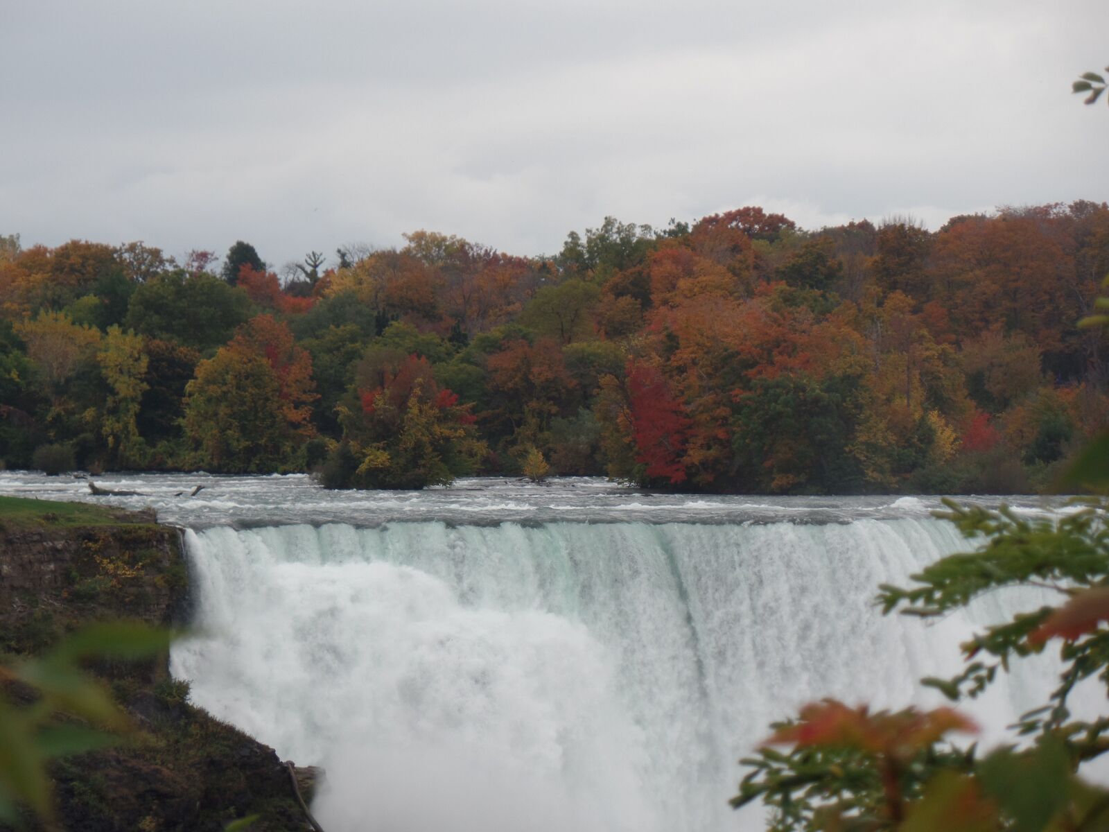 Samsung WB350F/WB351F/WB352F sample photo. Water, falls, tourism photography