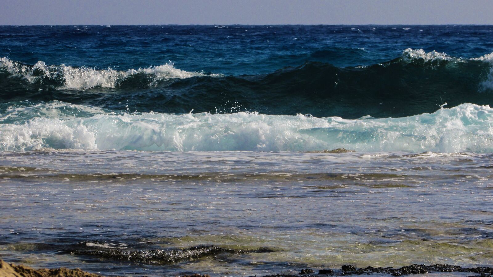Canon PowerShot SX400 IS sample photo. Wave, smashing, sea photography