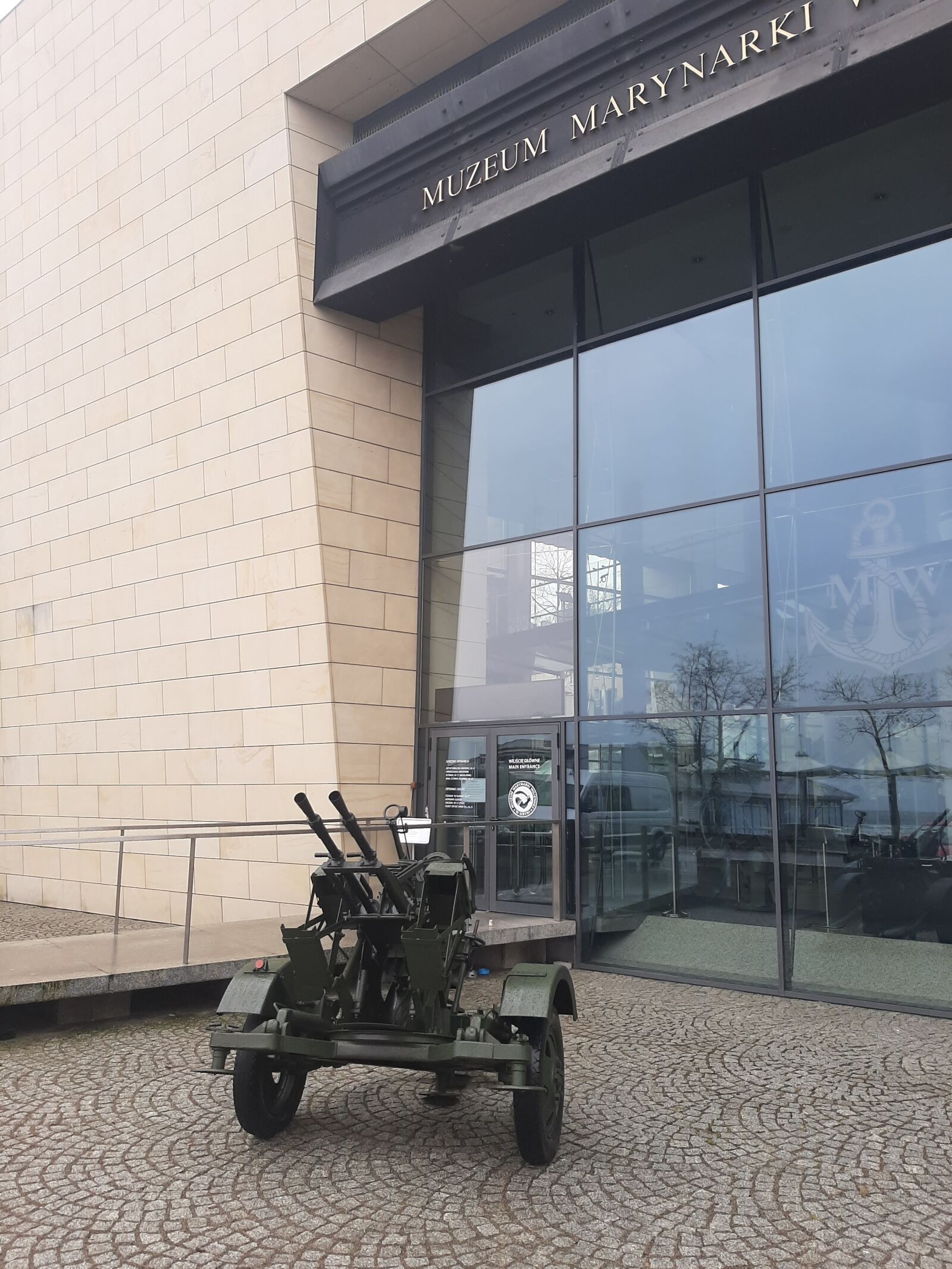 Samsung Galaxy A50 sample photo. The museum, military, war photography