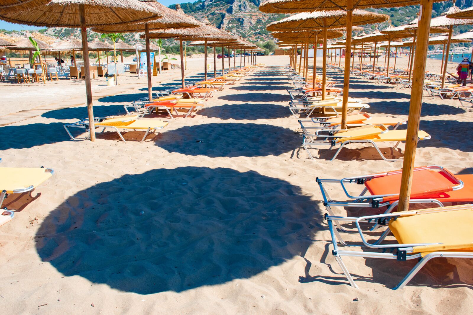 Nikon D5600 sample photo. Beach, umbrellas, resort photography