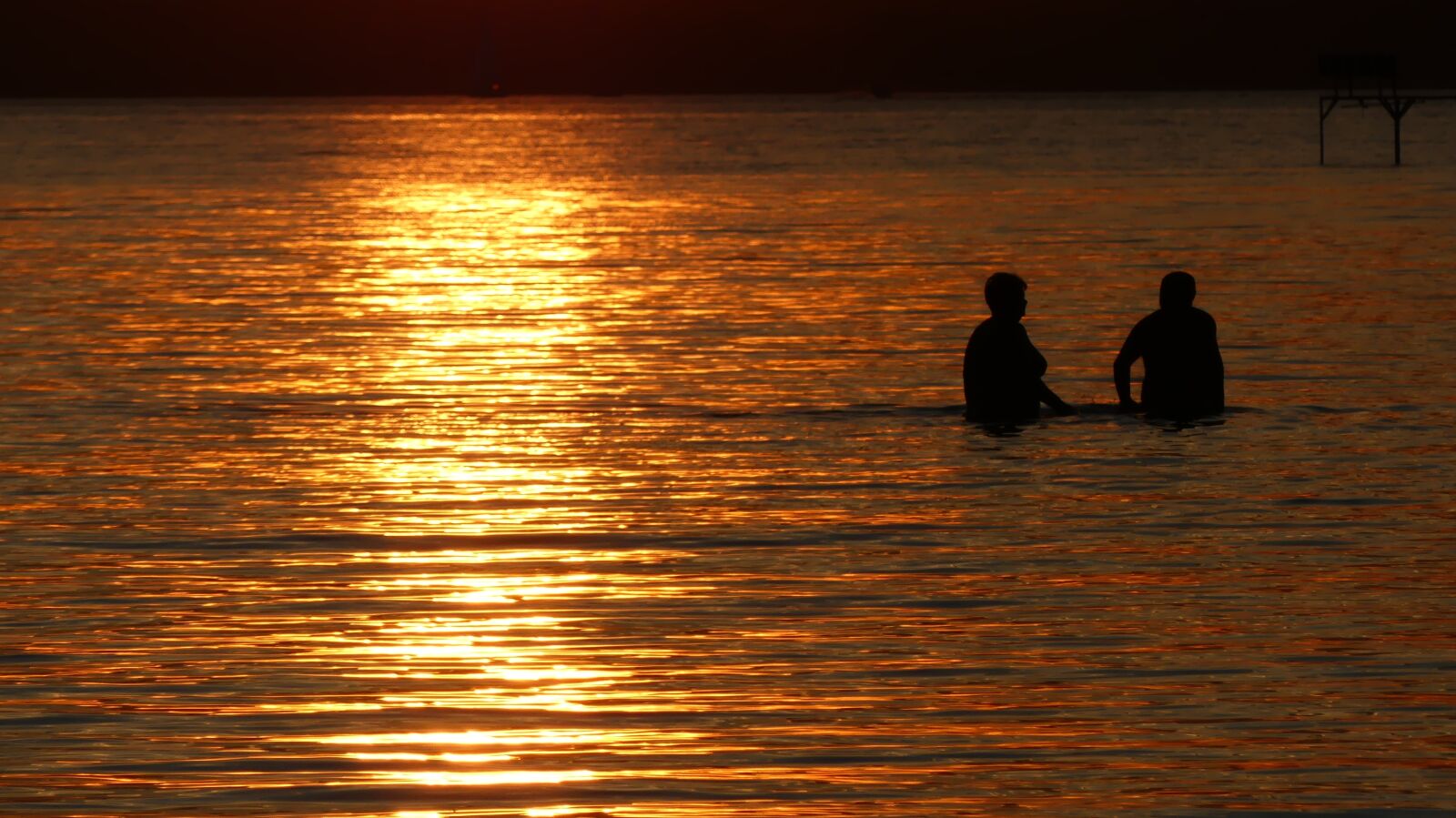 Panasonic Lumix DMC-FZ300 sample photo. Sunset, light, nature photography