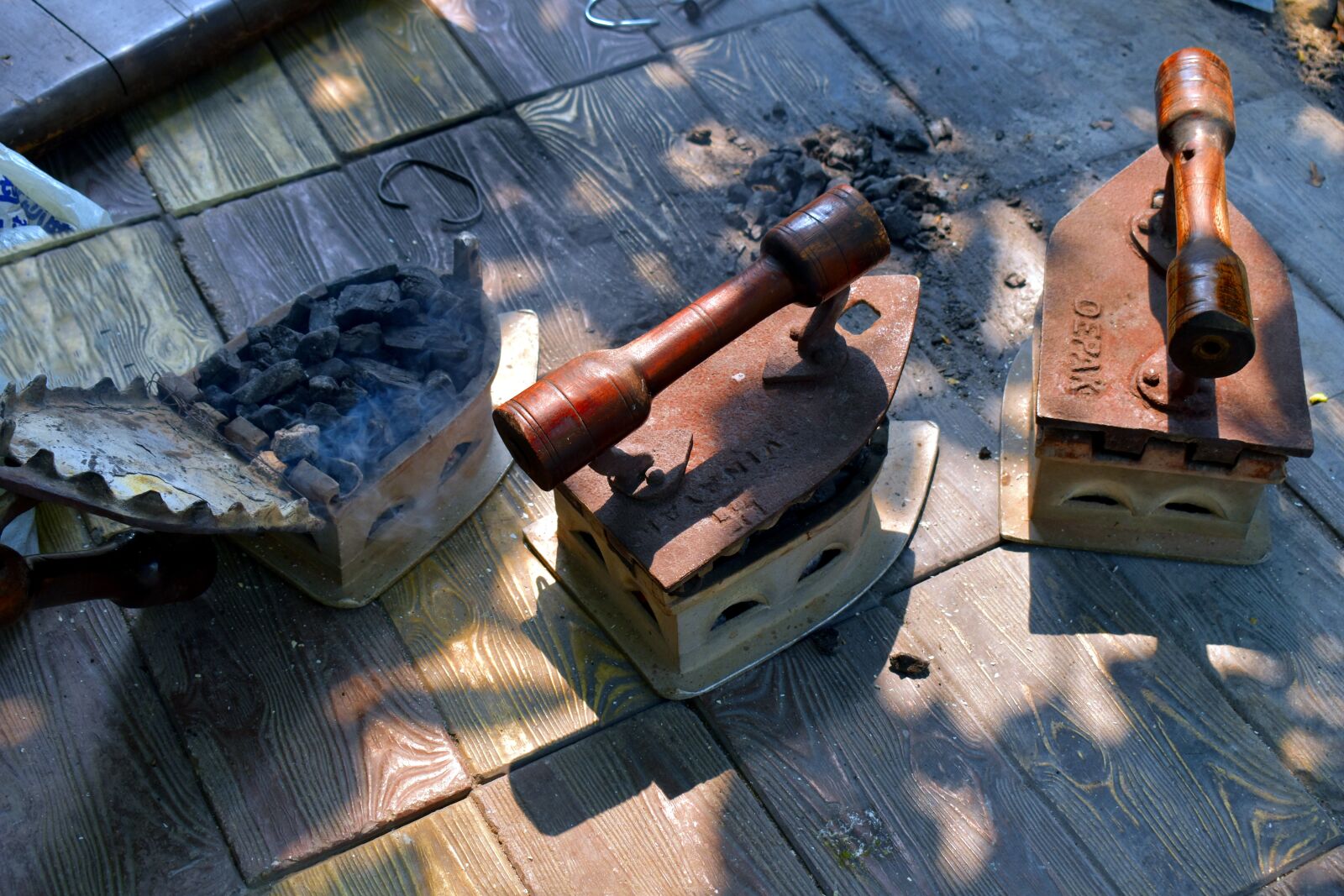Nikon D5600 sample photo. Iron, three irons, charcoal photography
