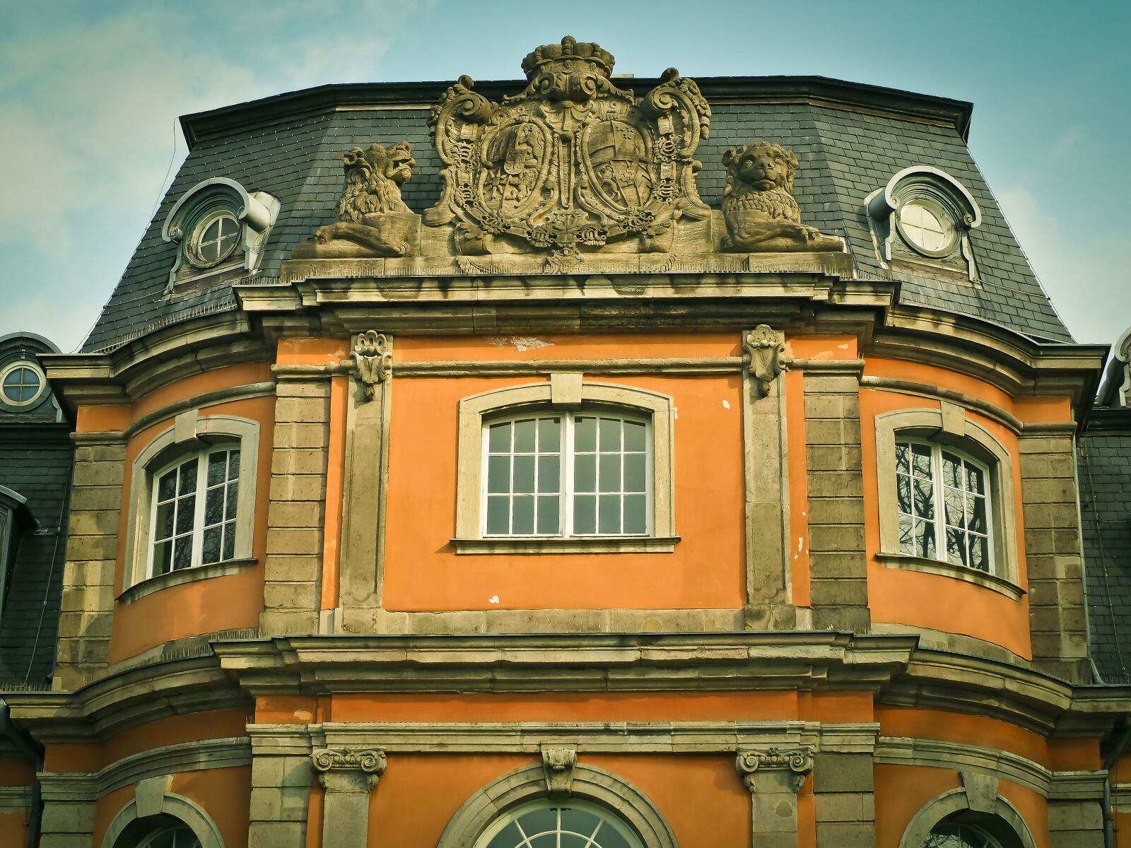 Olympus OM-D E-M10 sample photo. Architecture, historically, historic building photography