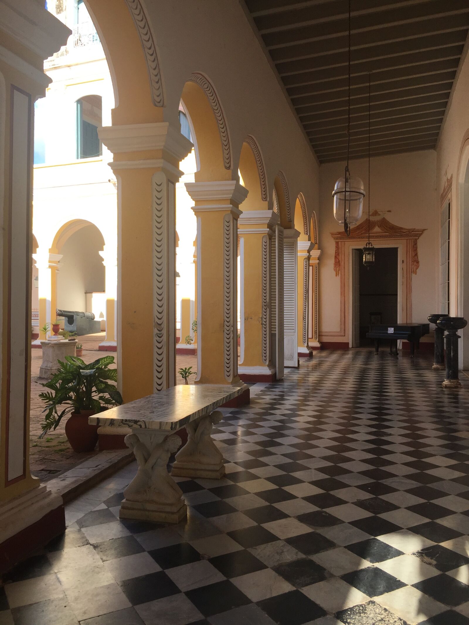 iPhone 6 Plus back camera 4.15mm f/2.2 sample photo. Trinidad, old palace cuban photography