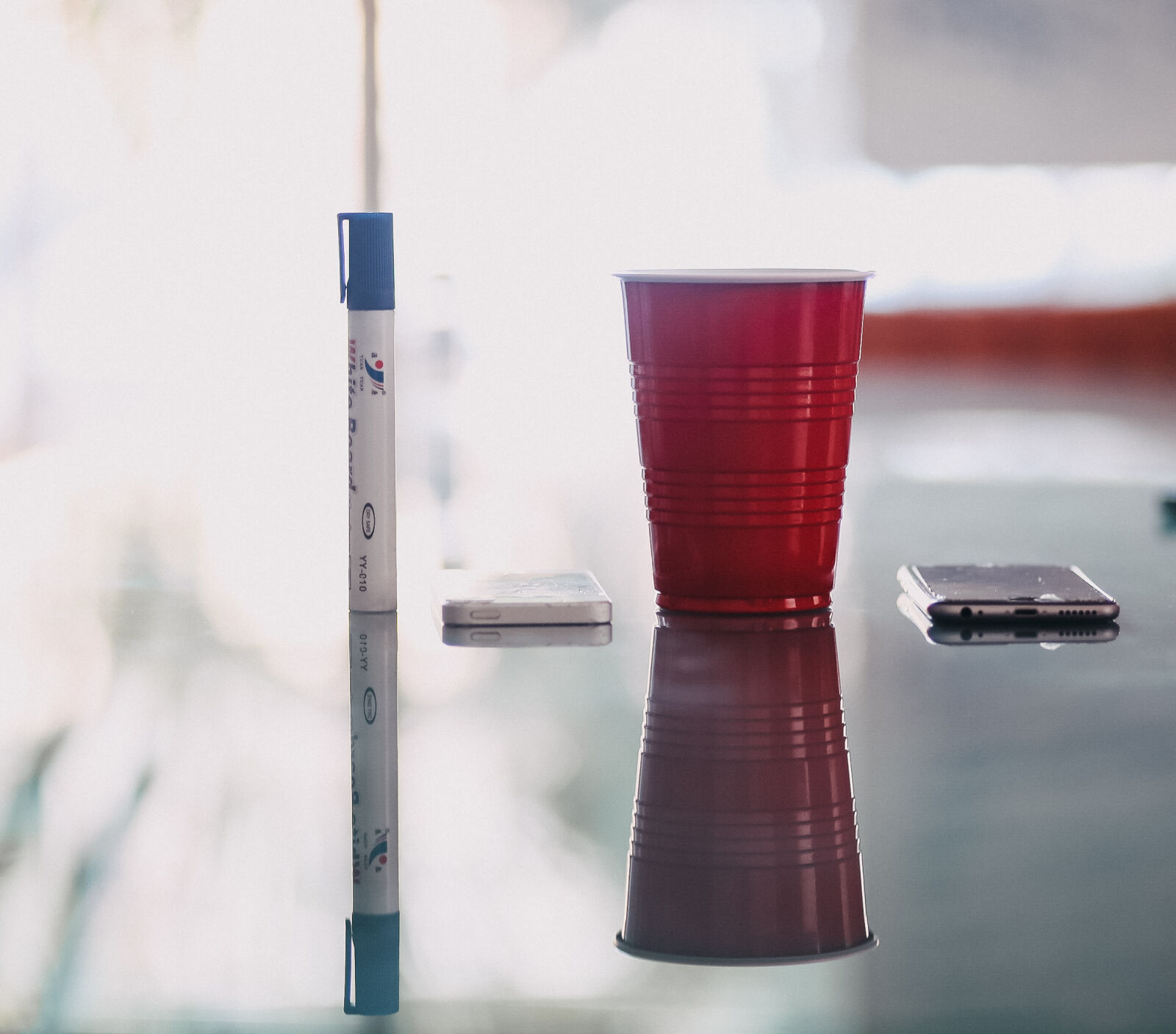 Canon EF 85mm F1.8 USM sample photo. Cup, iphone, 6, marker photography