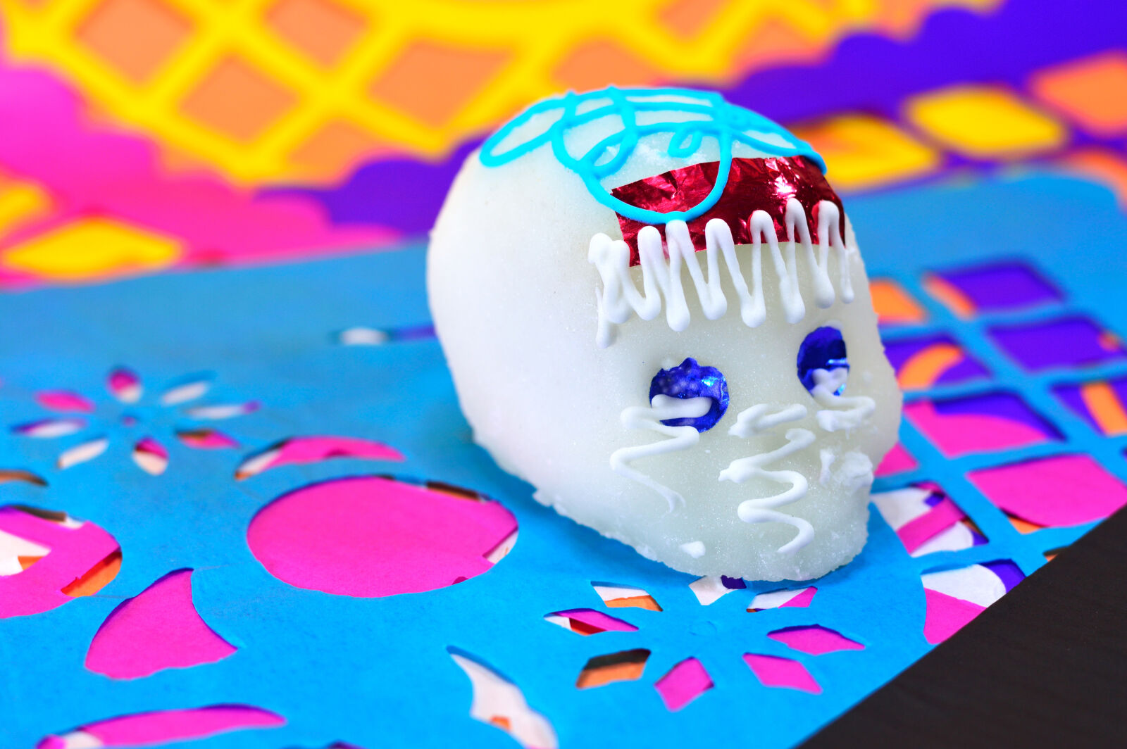 Nikon D3200 sample photo. Altar, calaverita, candy, celebration photography