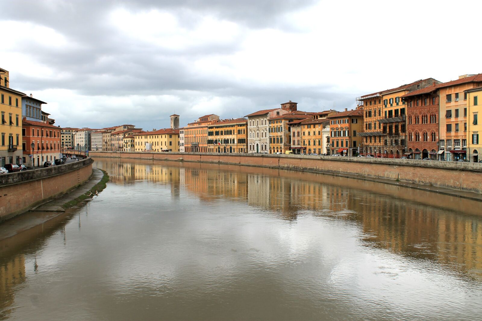 Canon EOS 1100D (EOS Rebel T3 / EOS Kiss X50) sample photo. Pisa, arno, river photography