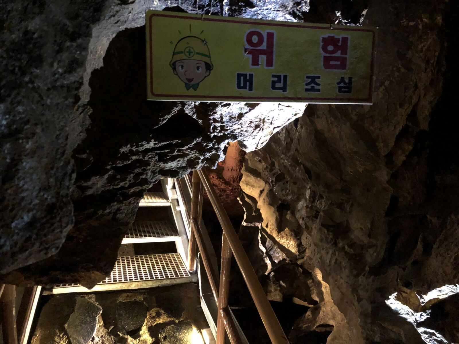iPhone X back dual camera 4mm f/1.8 sample photo