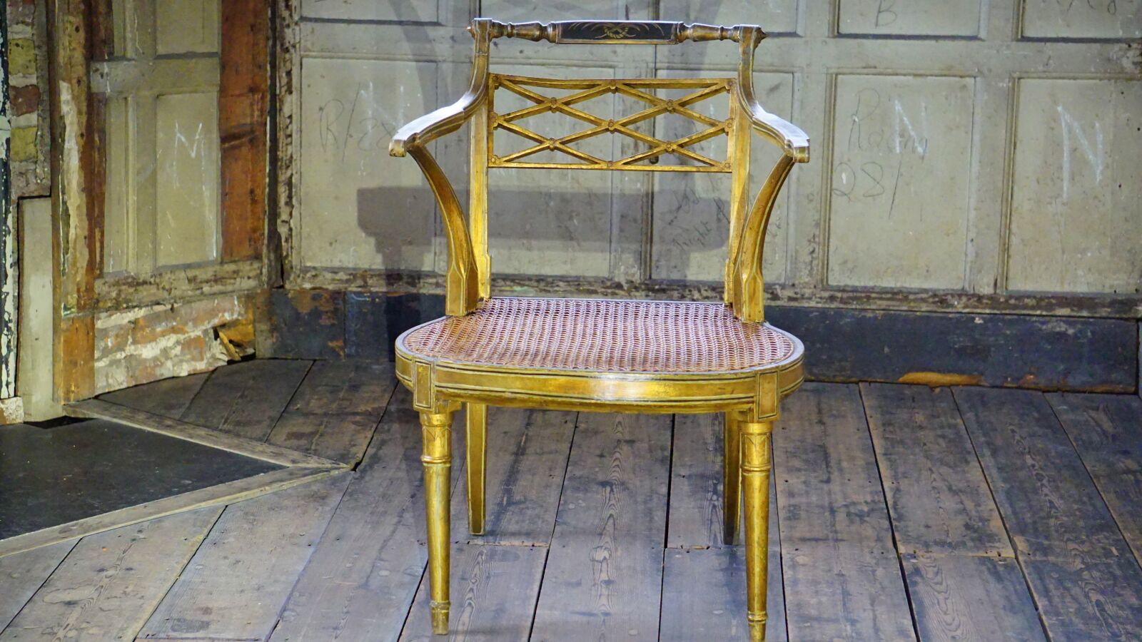 Sony E 55-210mm F4.5-6.3 OSS sample photo. Antique chair, old, antique photography