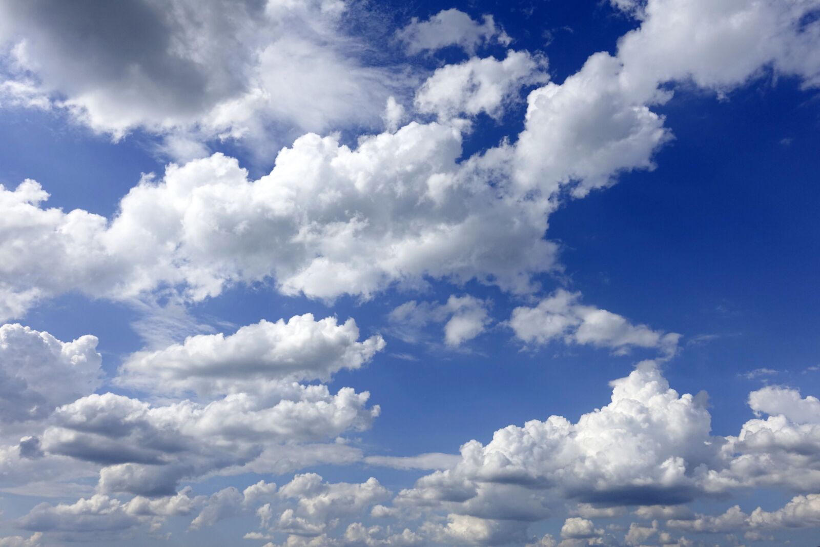 Sony Cyber-shot DSC-RX100 IV sample photo. Clouds, sky, weather photography
