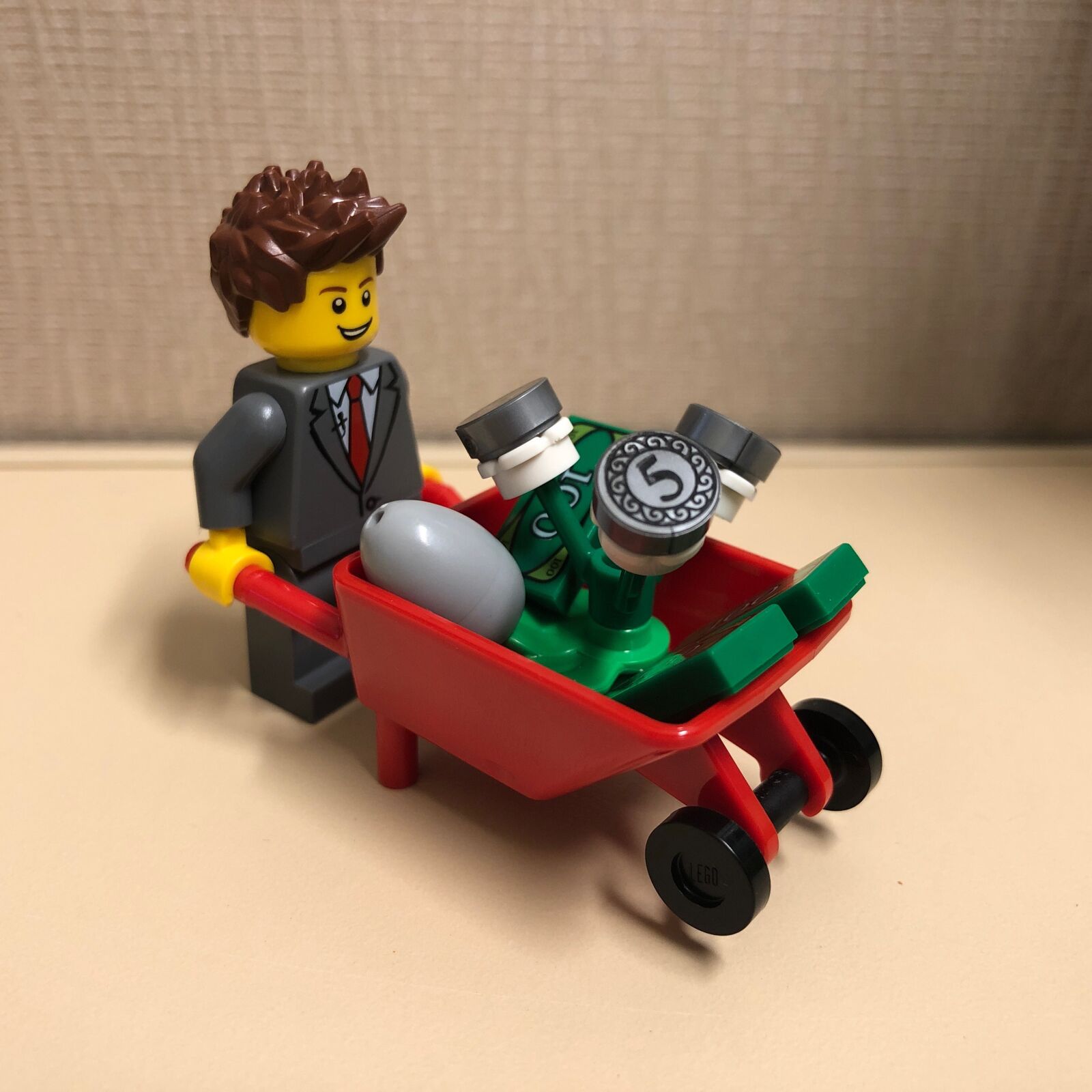 Конструктор денег. LEGO деньги. Лего купюра. Денежное лего. Лего наборы с деньгами.
