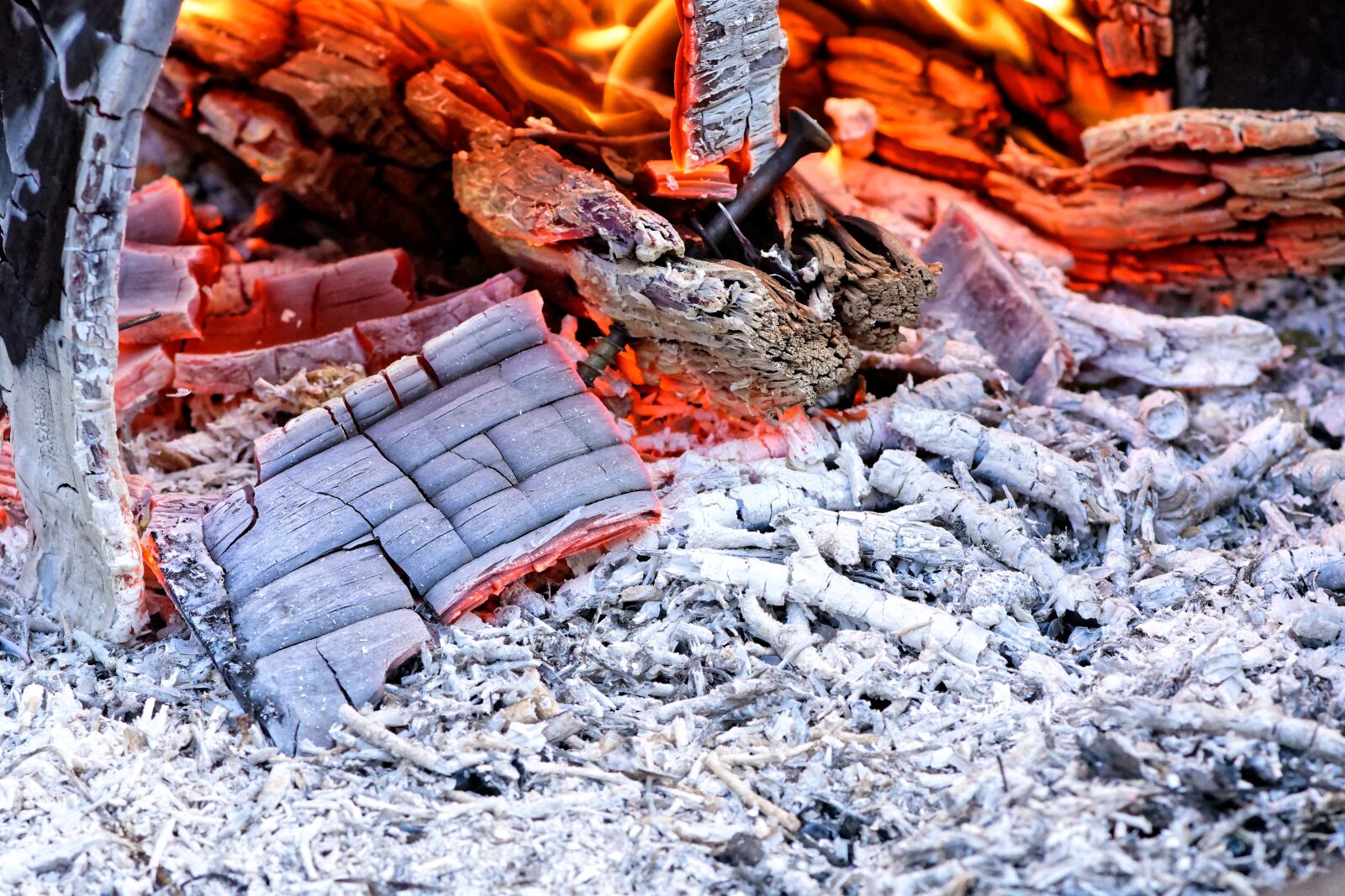 Nikon D7200 sample photo. Fire, flame, wood photography