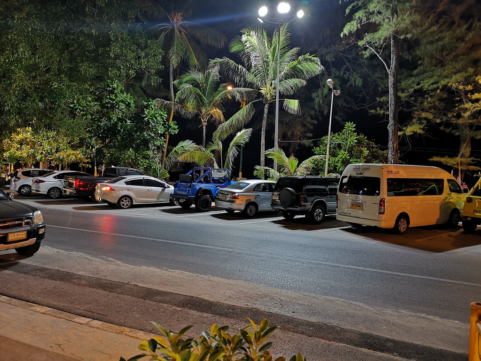 HUAWEI CLT-L09 sample photo. Thailand, travel, street photography