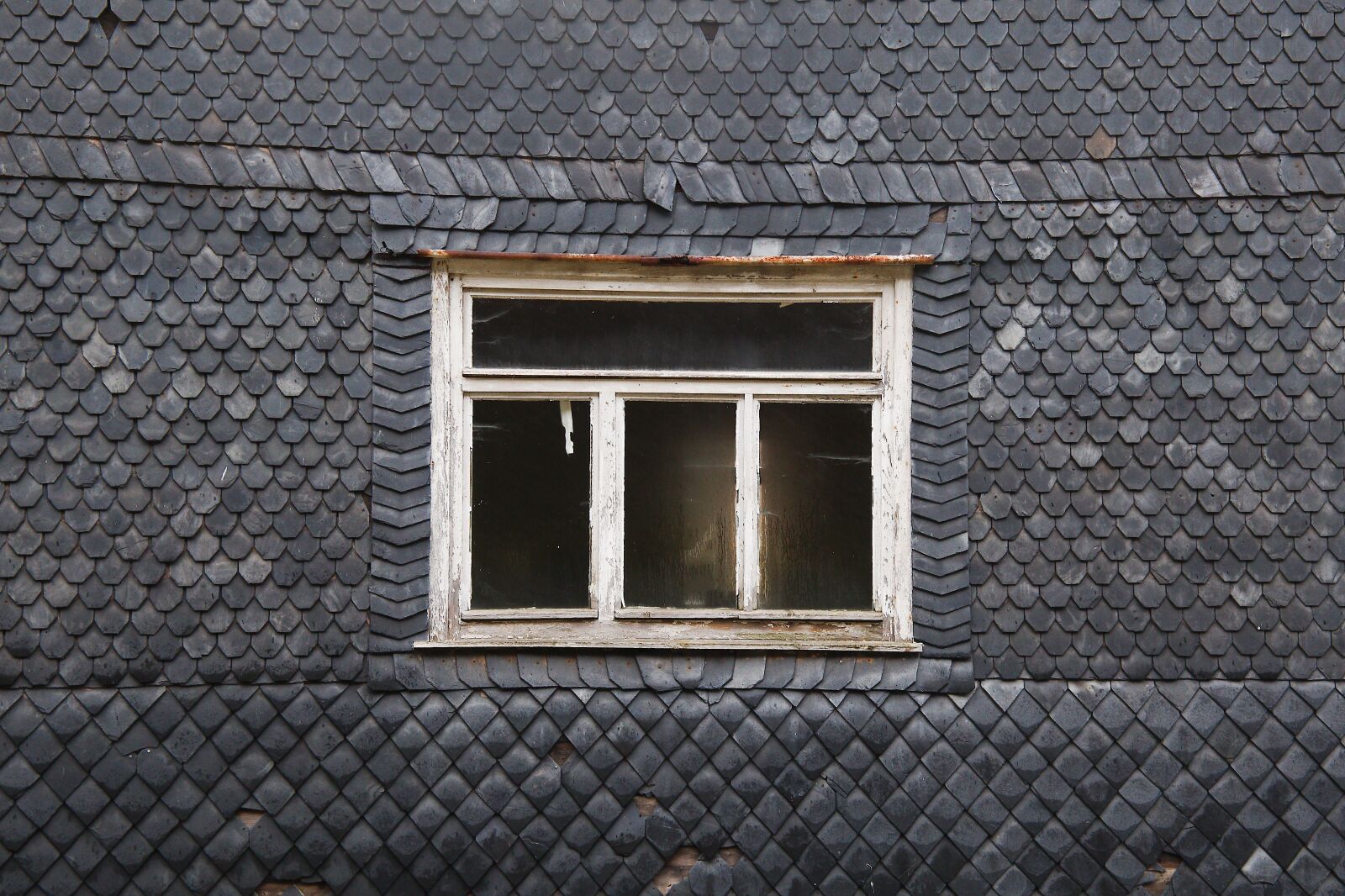 Canon EOS 6D sample photo. Window, wall, house photography