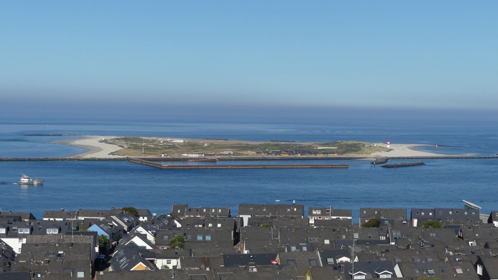 Panasonic Lumix DMC-FZ300 sample photo. Helgoland, dune, sea island photography