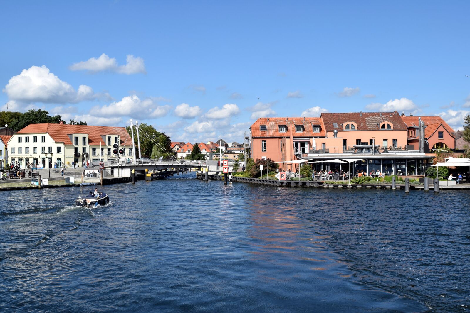 Nikon D5300 sample photo. City, water, lake photography