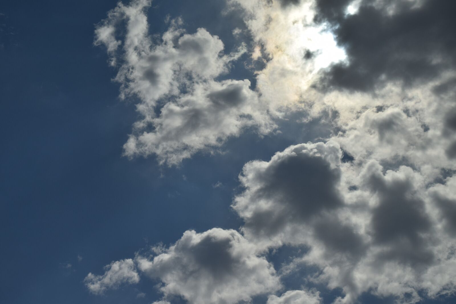 Nikon D3300 sample photo. Cloudy, blue, sky photography