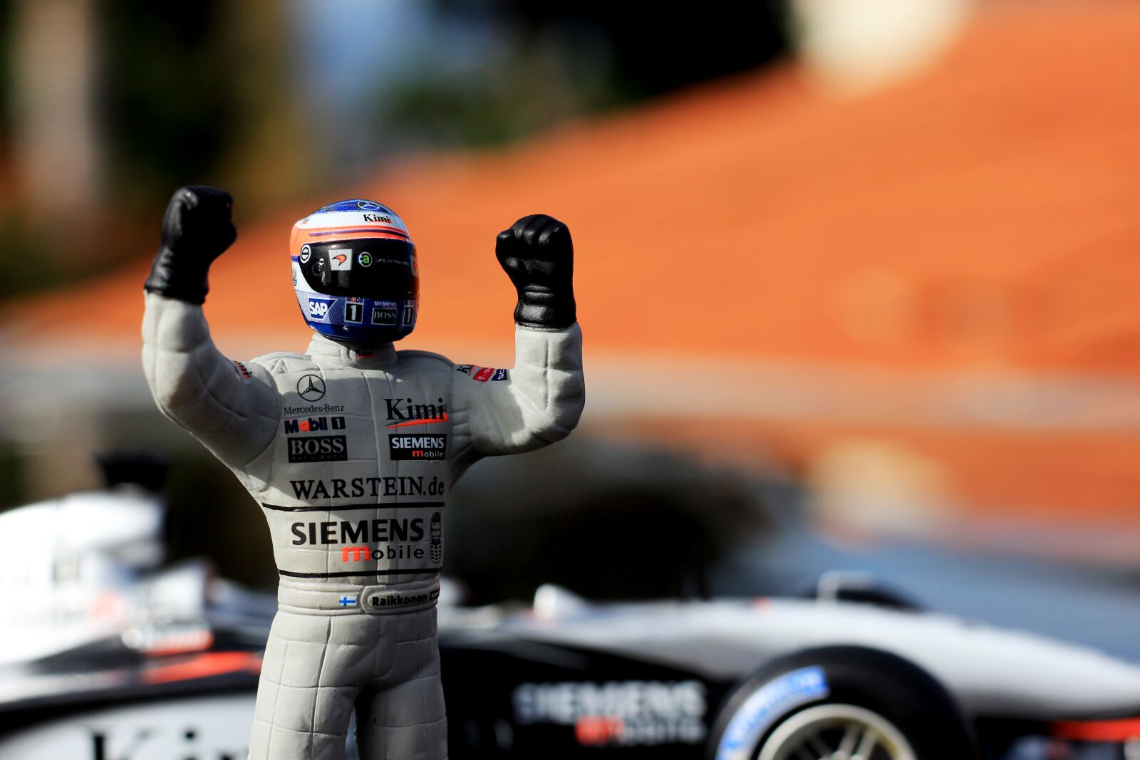 Canon EOS 600D (Rebel EOS T3i / EOS Kiss X5) + Canon EF 50mm F1.8 STM sample photo. Kimi raikkonen, formula 1, pilot photography