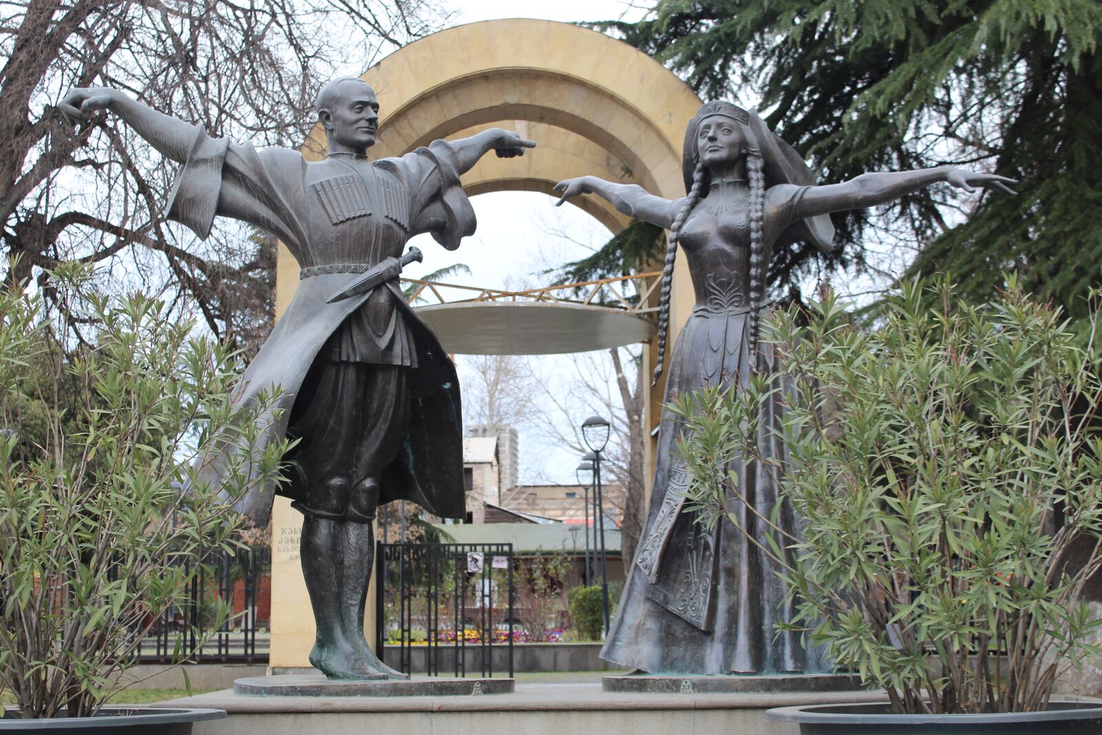 Canon EOS 1300D (EOS Rebel T6 / EOS Kiss X80) sample photo. Architecture, tbilisi, georgia photography