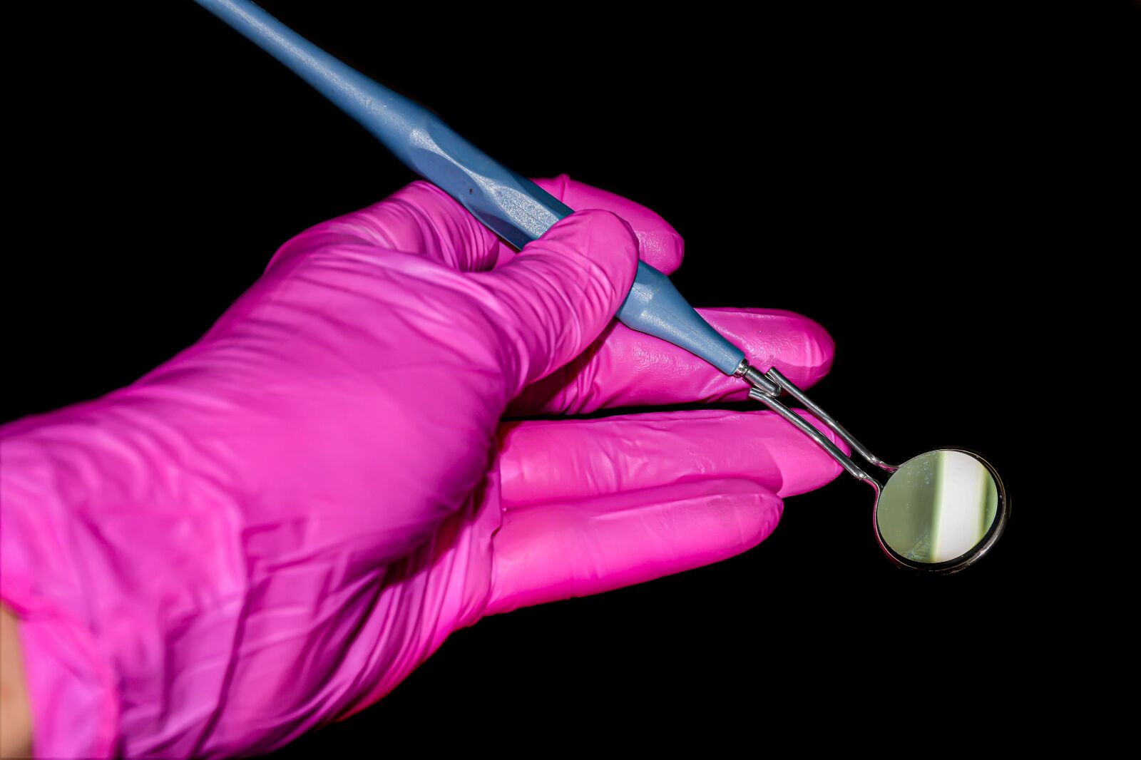 Nikon D5600 sample photo. Hand, dental, dentist photography