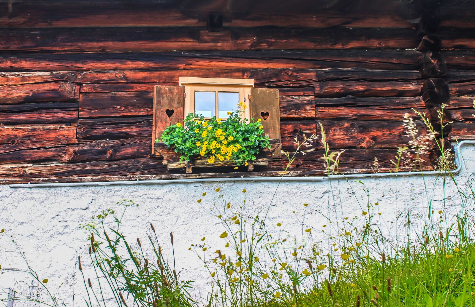 Canon EOS 1100D (EOS Rebel T3 / EOS Kiss X50) sample photo. Chalet, vernacular architecture, traditions photography