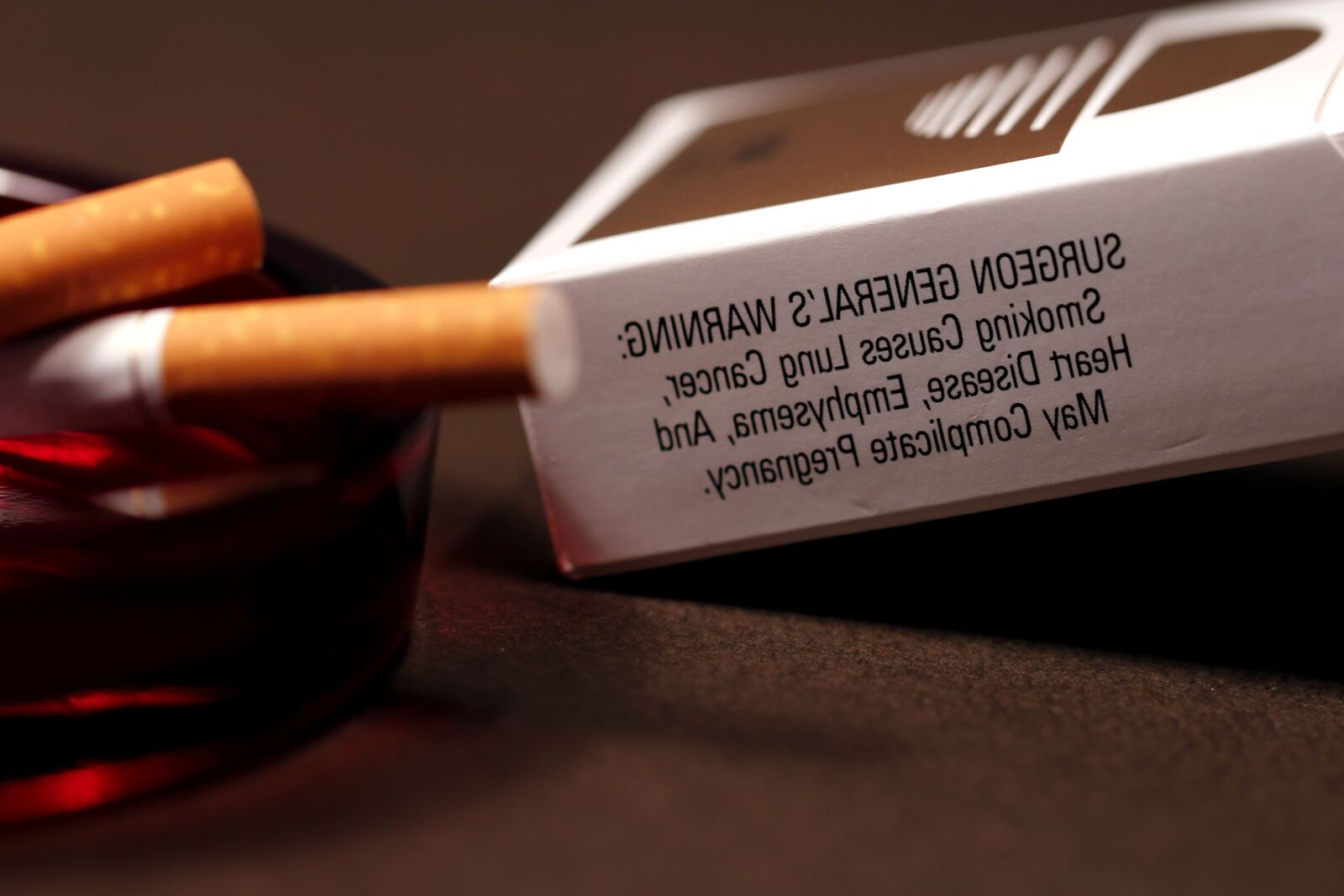 Canon EOS 600D (Rebel EOS T3i / EOS Kiss X5) sample photo. Opened, pack, cigarettes, panel photography