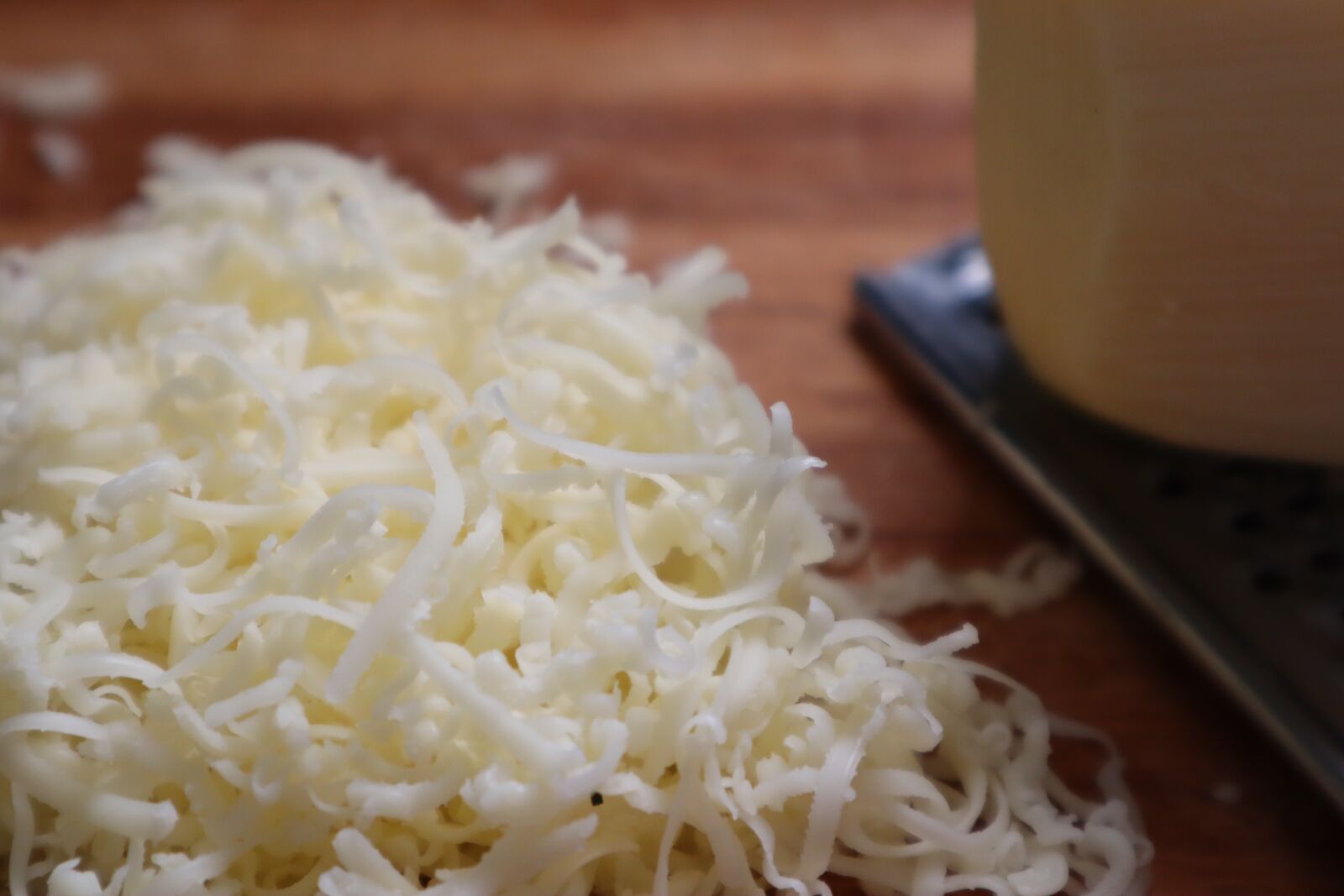 Canon EOS M50 (EOS Kiss M) sample photo. Cheese, grate, grated photography