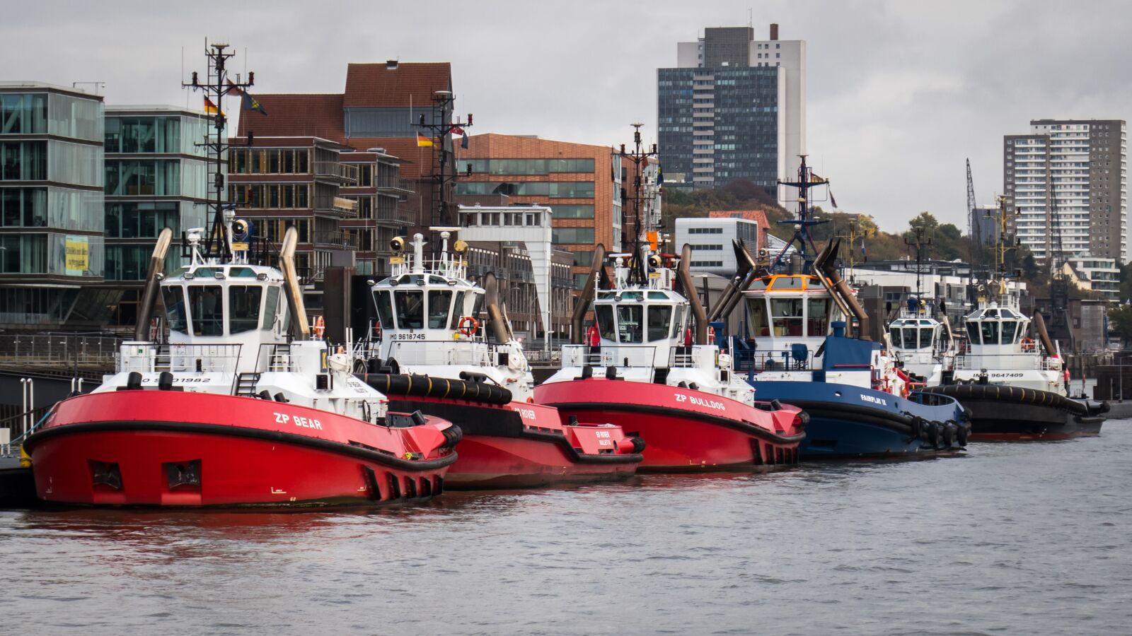 Canon PowerShot G3 X sample photo. Tug, towing vessel, port photography