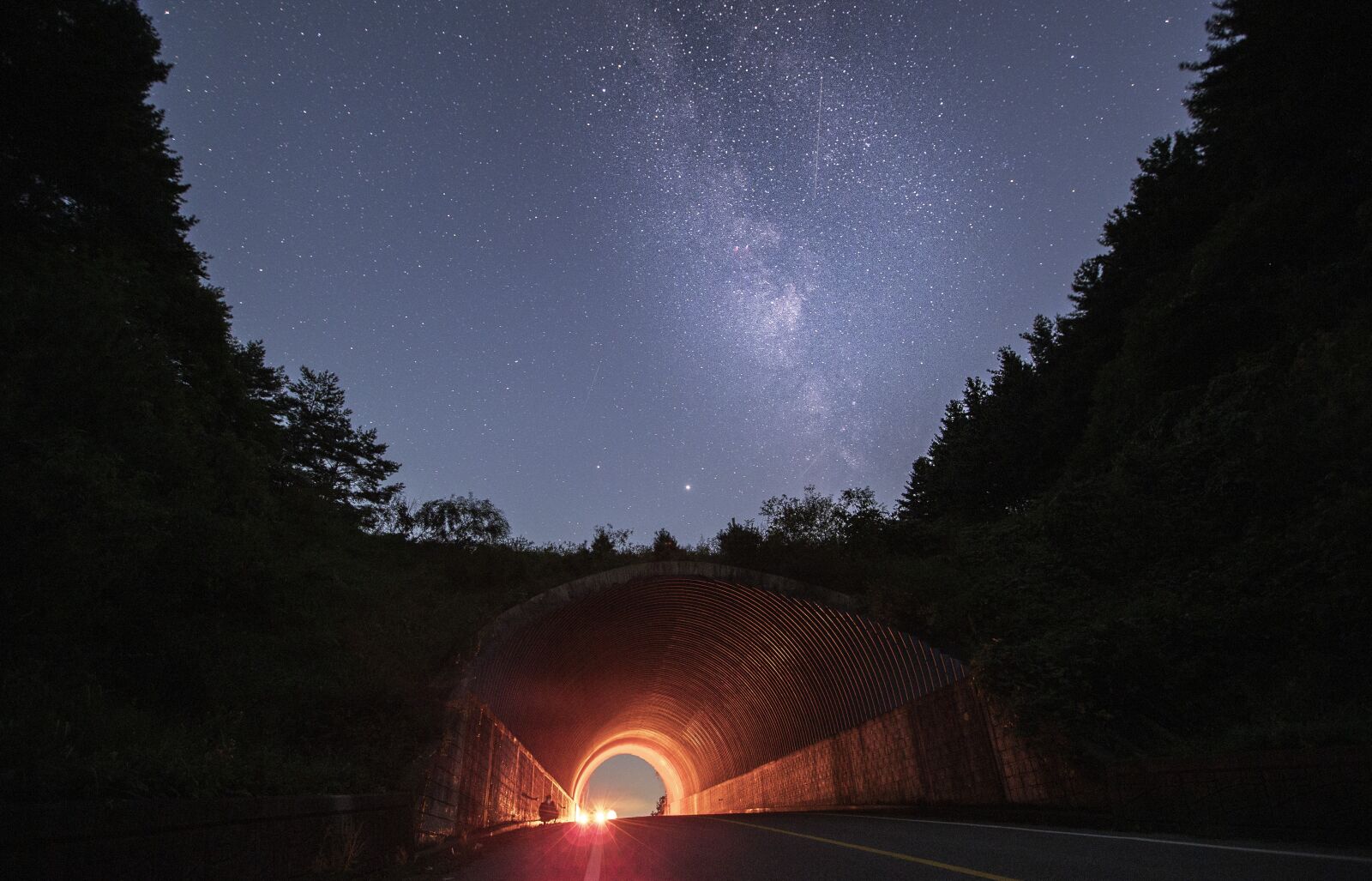 Canon EOS 6D + Canon EF 16-35mm F2.8L II USM sample photo. The milky way, tunnel photography