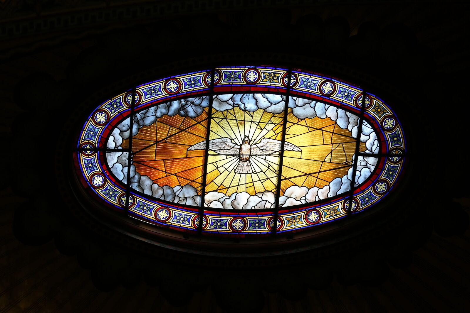Canon EOS 5D Mark III sample photo. Light, stained glass, ceiling photography