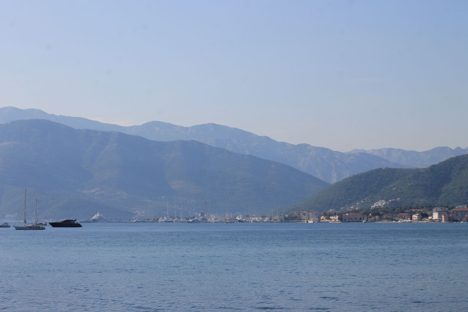 Canon EOS 1100D (EOS Rebel T3 / EOS Kiss X50) sample photo. Sea, mountains, landscape photography