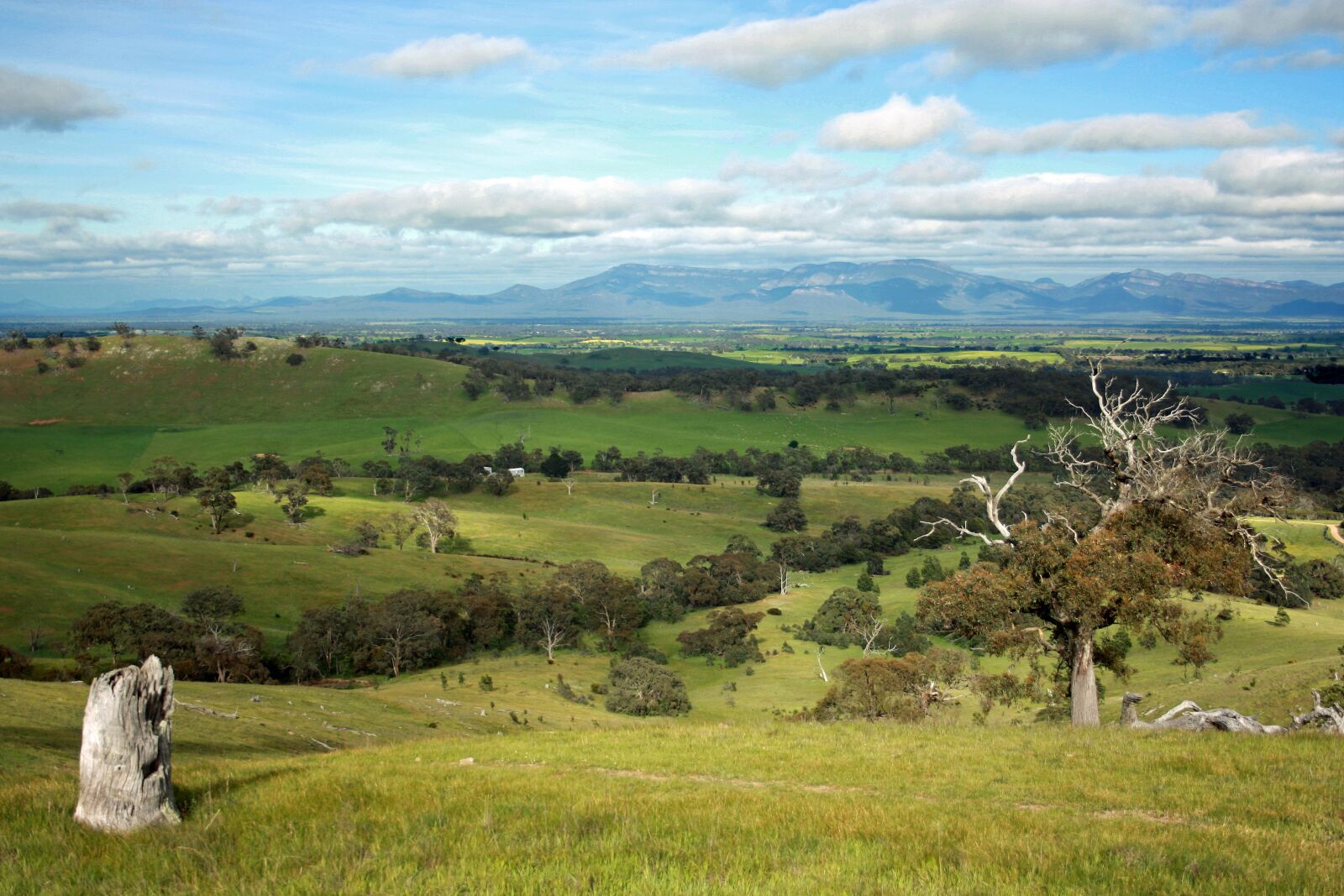 Canon EOS 1000D (EOS Digital Rebel XS / EOS Kiss F) sample photo. Landscape, hills, grampians photography