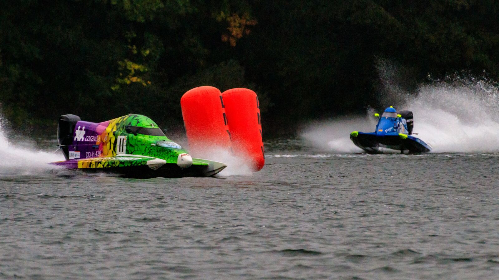 Canon EOS 80D sample photo. Motor boat race, water photography