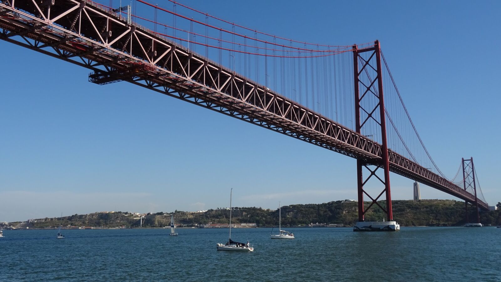 Sony DSC-HX60 sample photo. Bridge, the design of photography