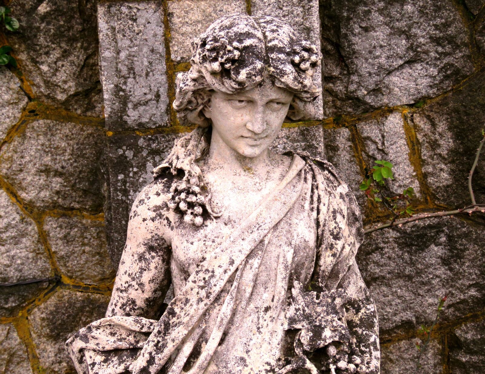Canon PowerShot SX60 HS sample photo. Statue, figurine, decoration photography