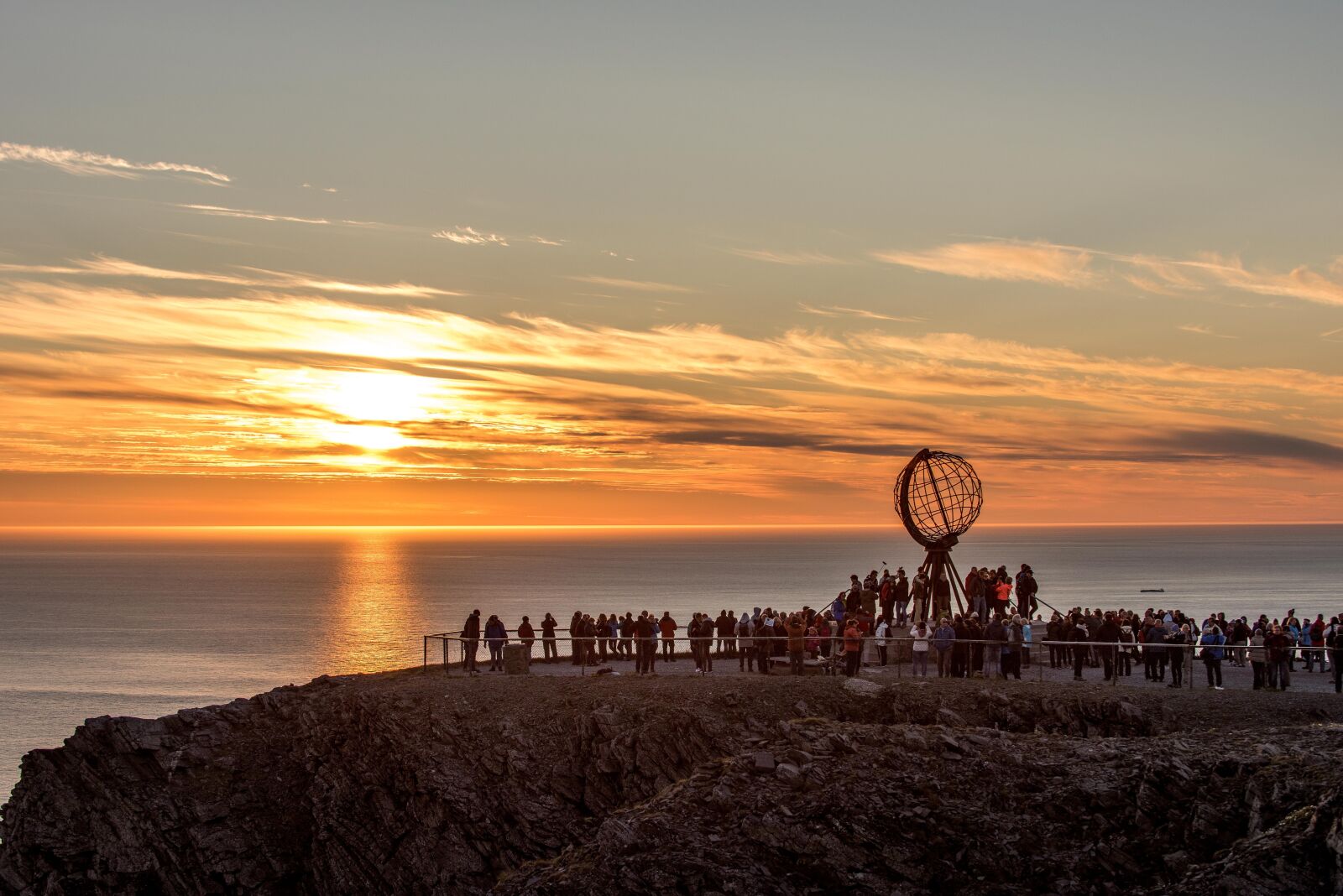 Nikon D810 sample photo. Midnight sun, north, norwegian photography