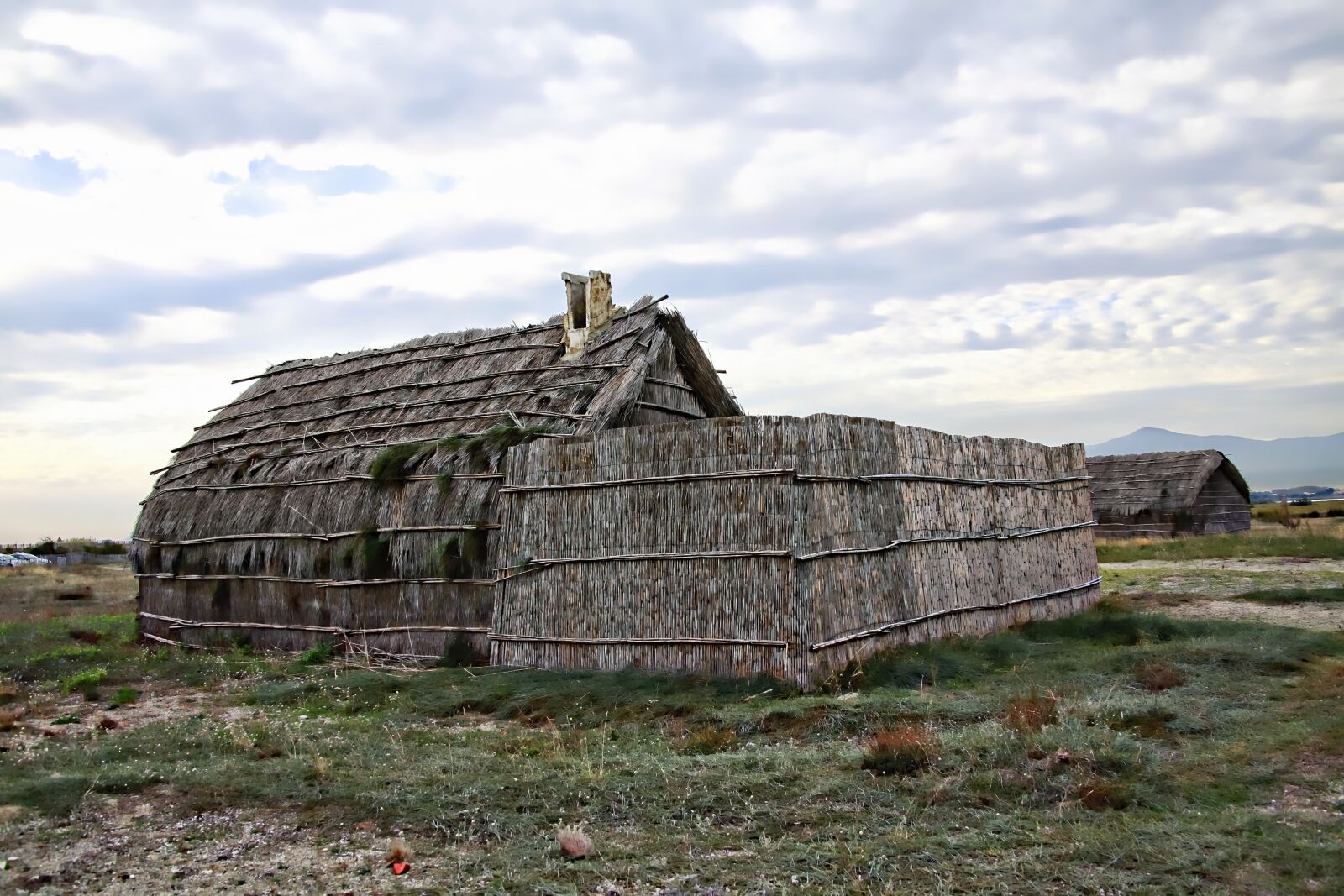 Canon EOS 5D Mark III sample photo. House, straw, fisherman photography