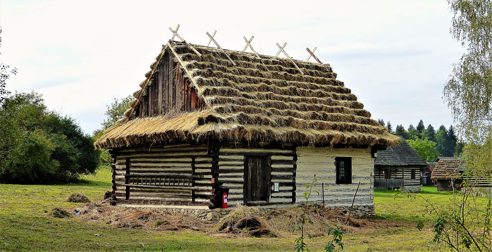 Panasonic Lumix DMC-ZS25 (Lumix DMC-TZ35) sample photo. Architecture, slovakia, wood photography
