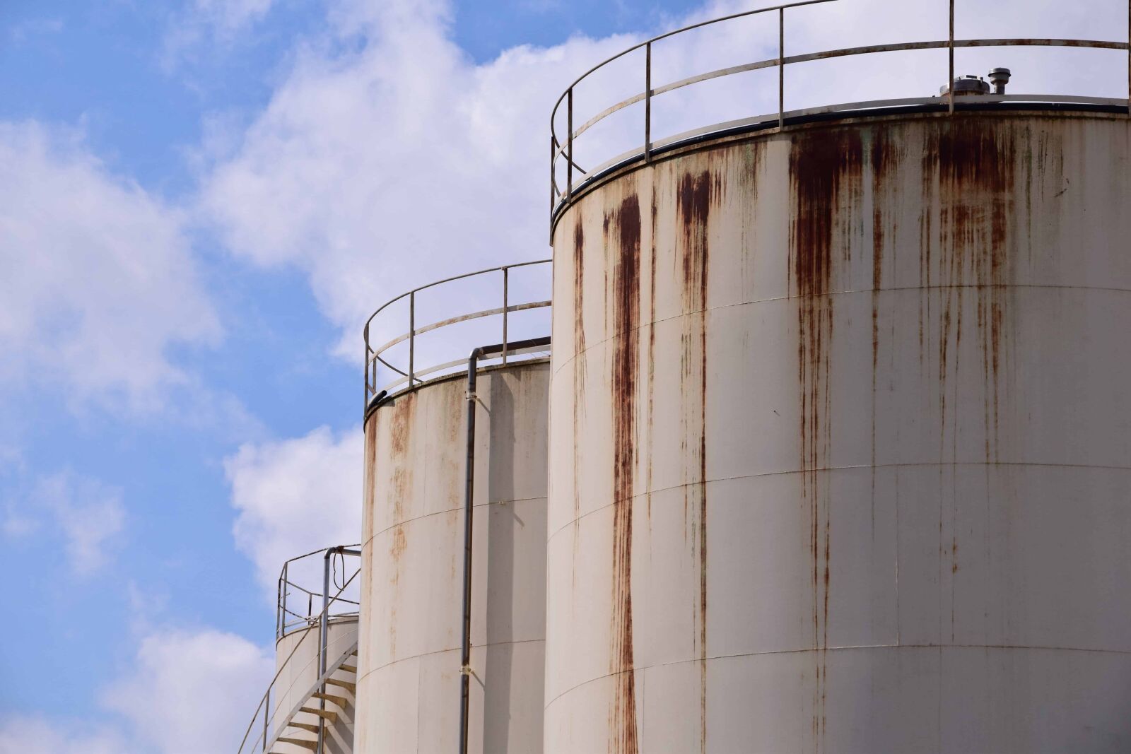 Nikon D3300 sample photo. Refinery, energy, reservoir, industry photography