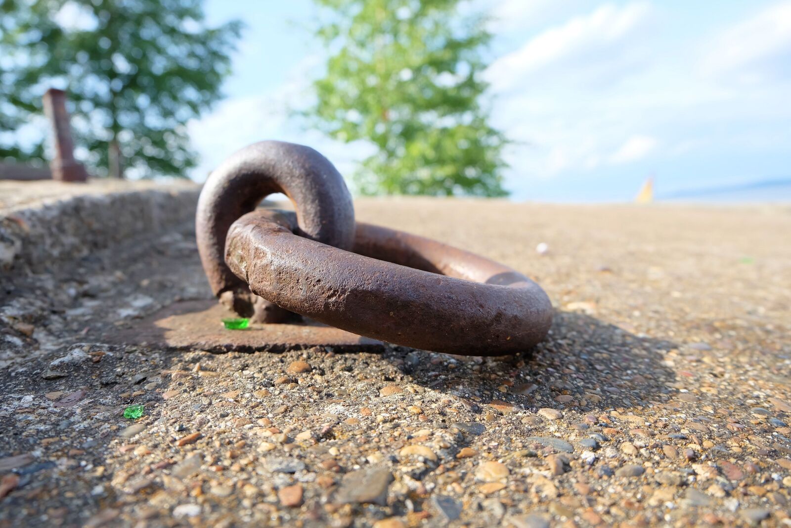 Fujifilm X-A2 + Fujifilm XC 16-50mm F3.5-5.6 OIS II sample photo. Macro, rust, ring photography
