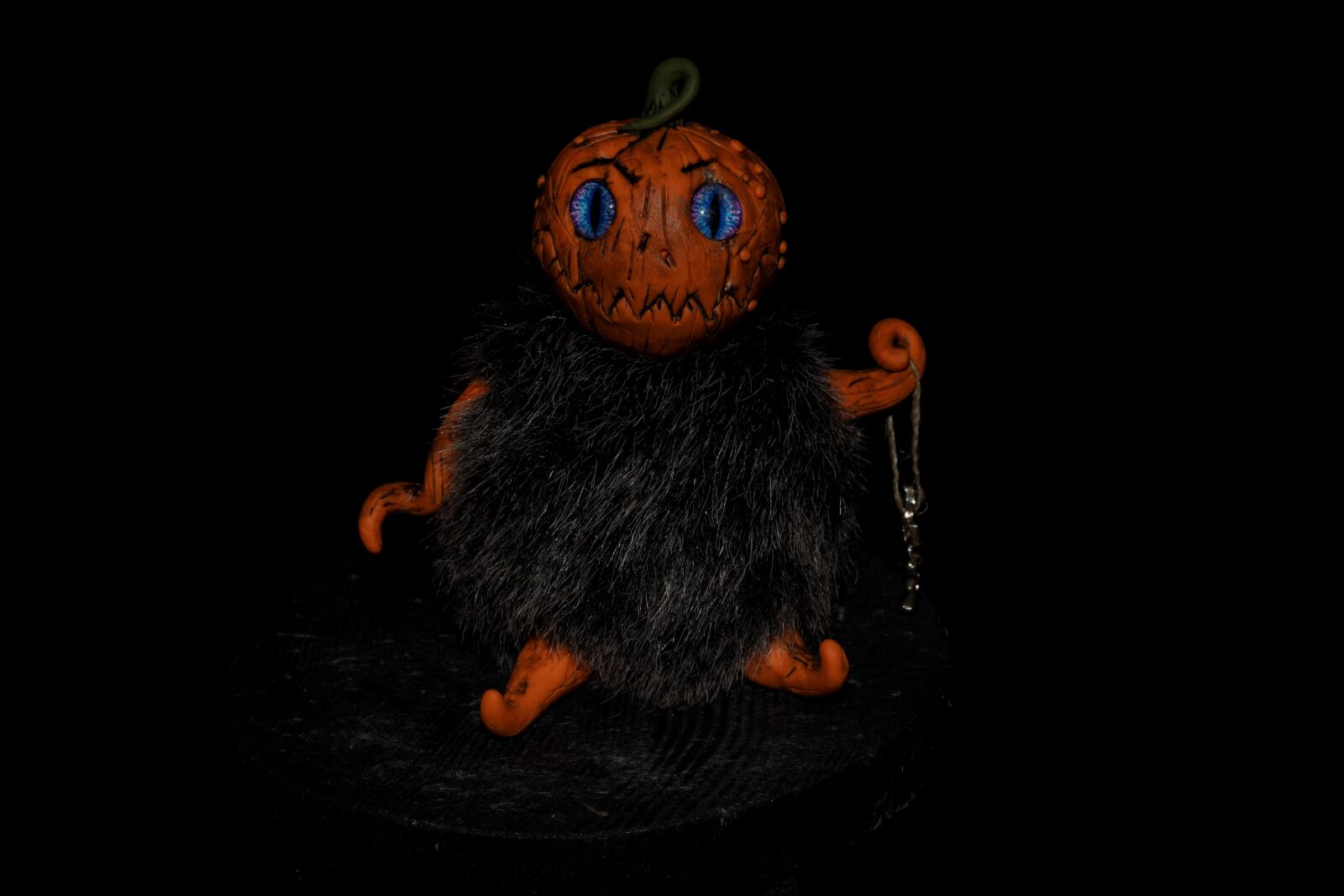 Canon EF 100mm F2.8L Macro IS USM sample photo. Halloween, figure, pumpkin photography